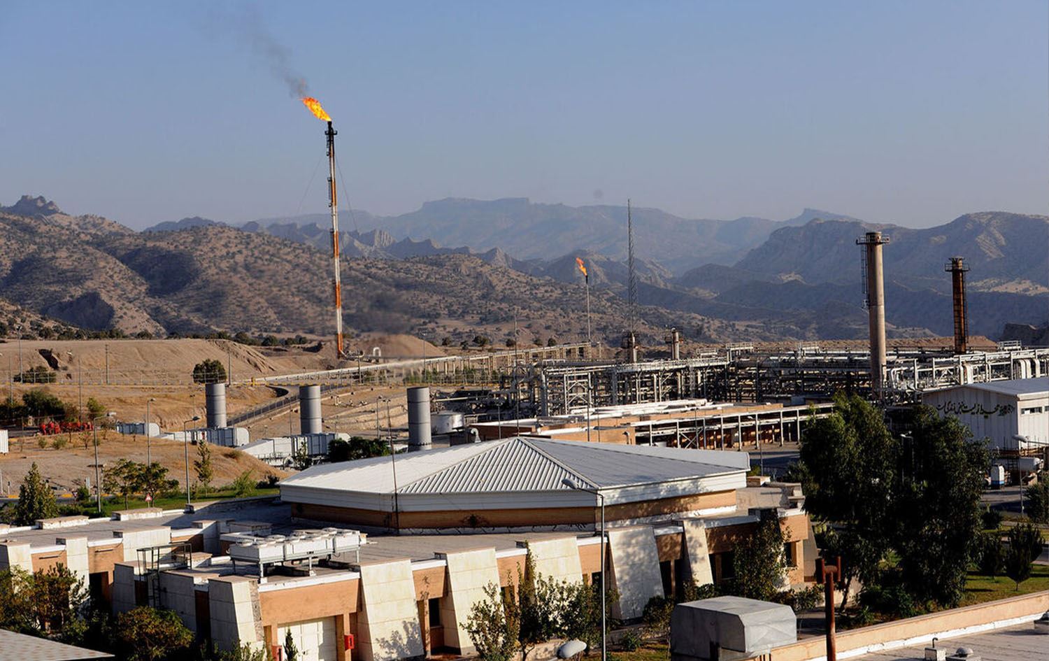 لە ئیلام 'رۆژانە 200 هەزار بەرمیل نەوت و 7 ملیۆن مەتر سێجا گاز بەرهەم دەهێندرێت'