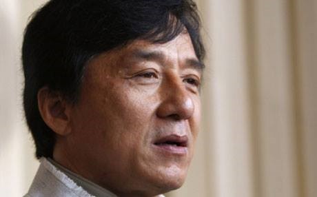 جاکی چان بەهۆی کوڕەکەیەوە داوای لێبووردن دەکات