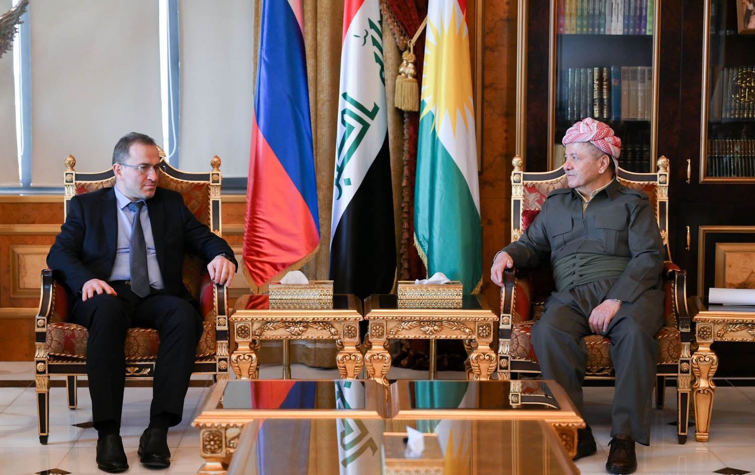 Başkan Barzani, Rusya’nın Irak Büyükelçisi Kutraşev’i Pirmam’da kabul etti