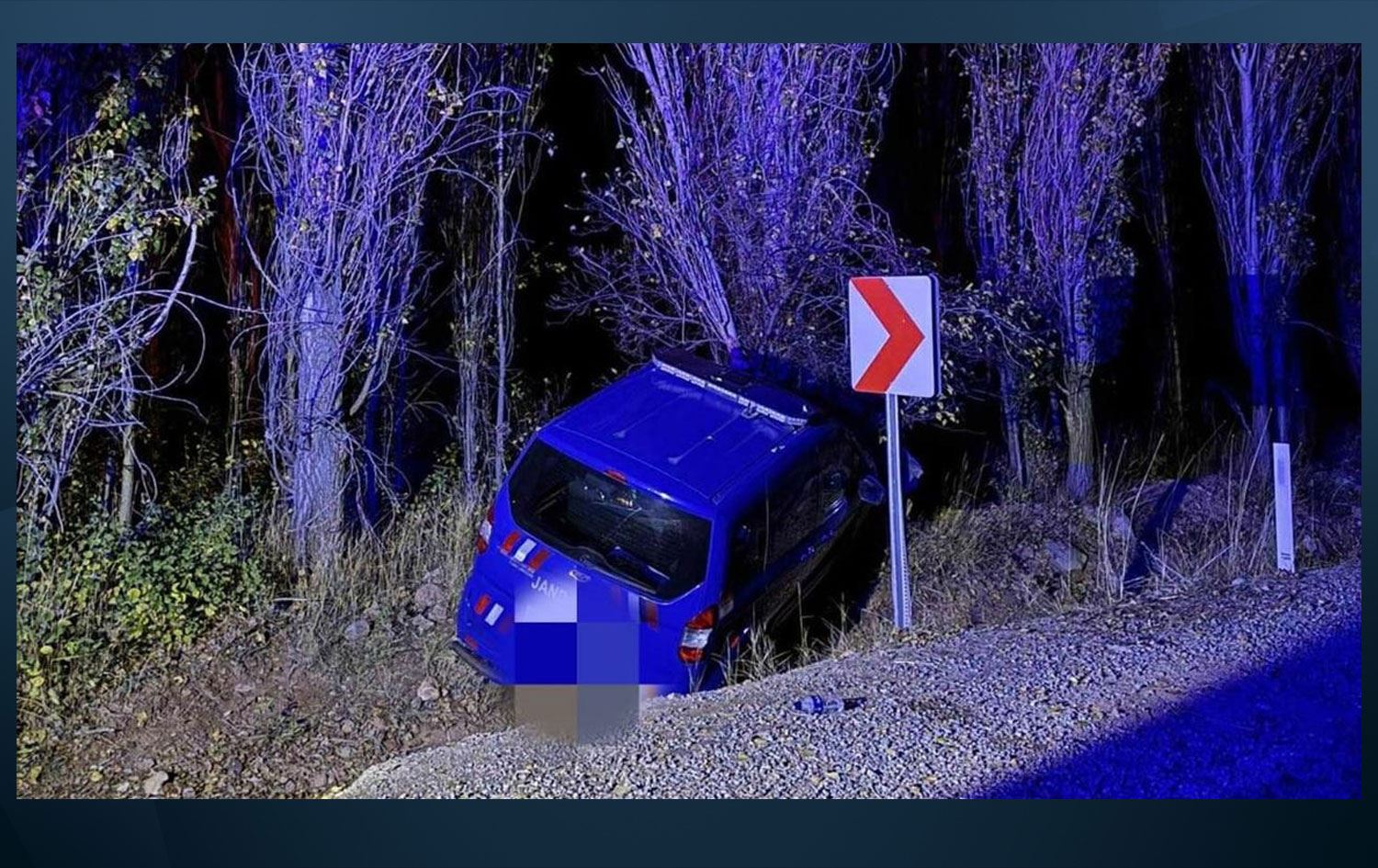 Konya'nın Ilgın ilçesinde jandarma aracının şarampole devrilmesi sonucu 4 asker yaralandı / Foto: TRT Haber