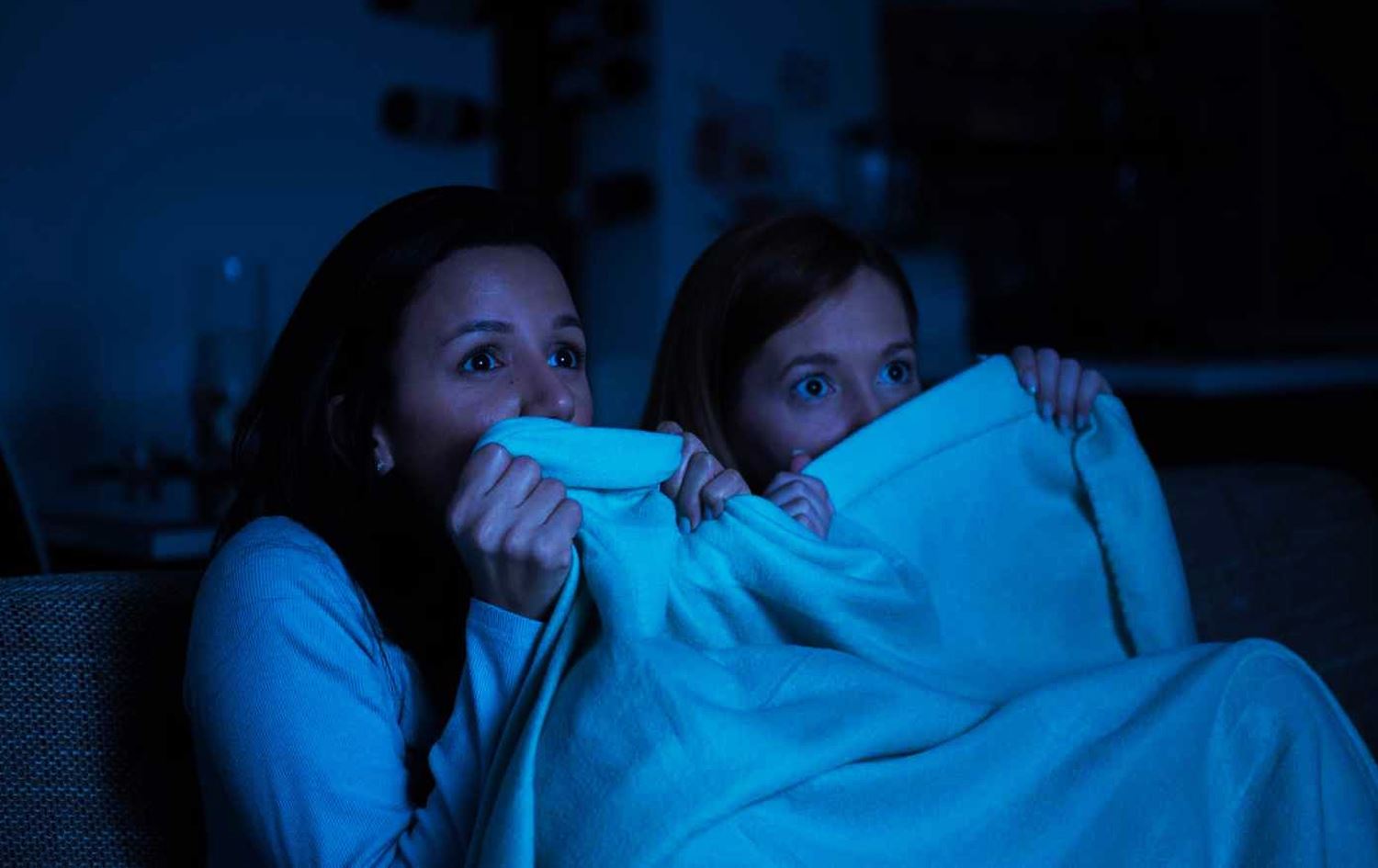 توێژینەوەیەک: سەیرکردنی فیلمێکی ترسناک ئەوەندەی پیاسەکردن کالۆری دەسووتێنێت