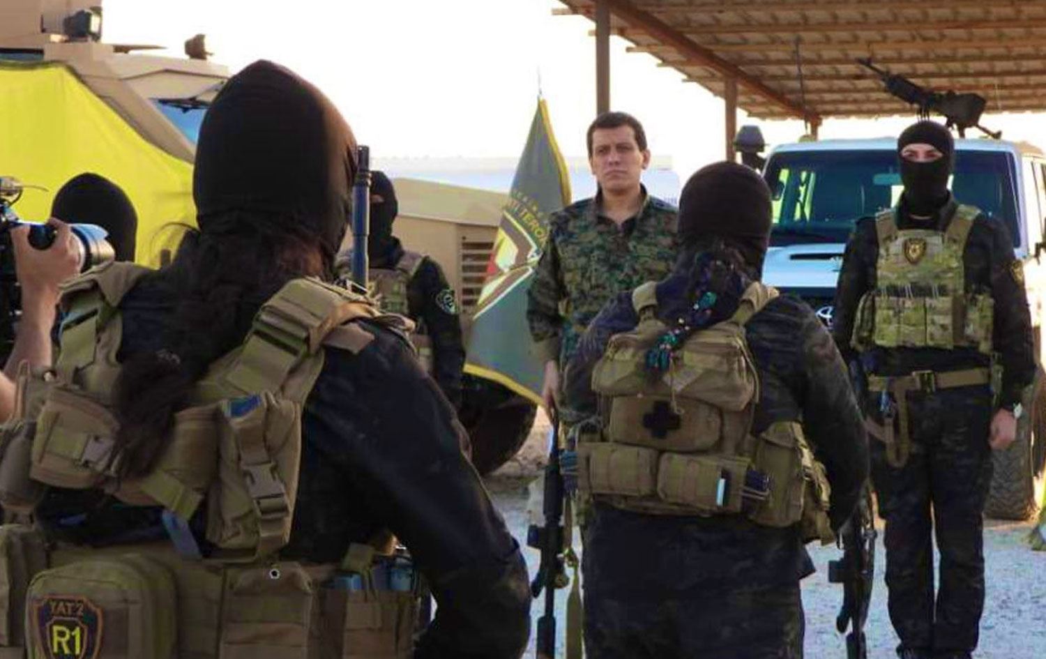 Fermandarê Giştî yê HSDyê Mezlûm Ebdî û yekîneyên YATê / Wêne: X / Arşîv