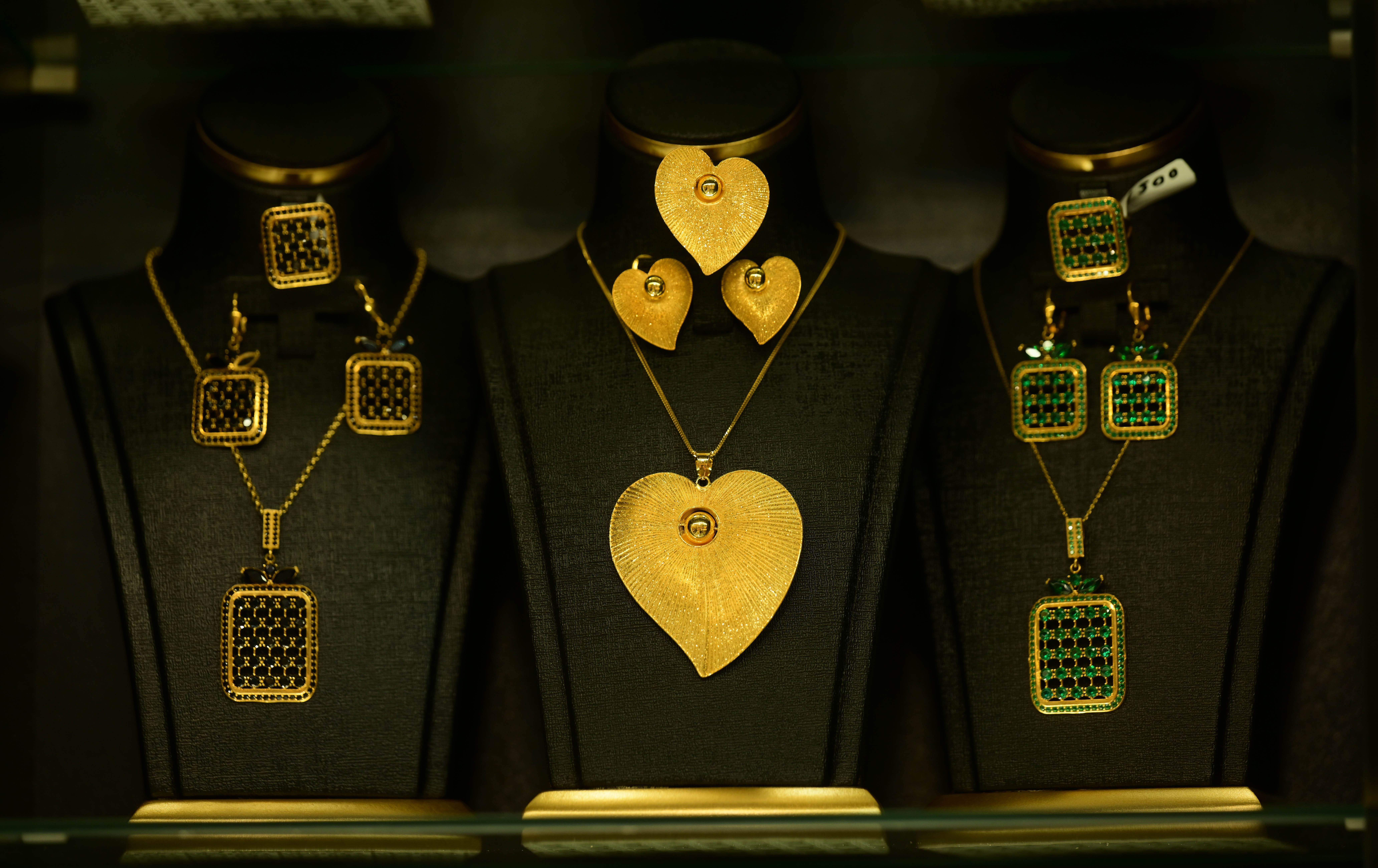 ئۆنسەیەک زێڕ دەگاتە 4500 دۆلار؟ نرخی ئەمڕۆ بزانە