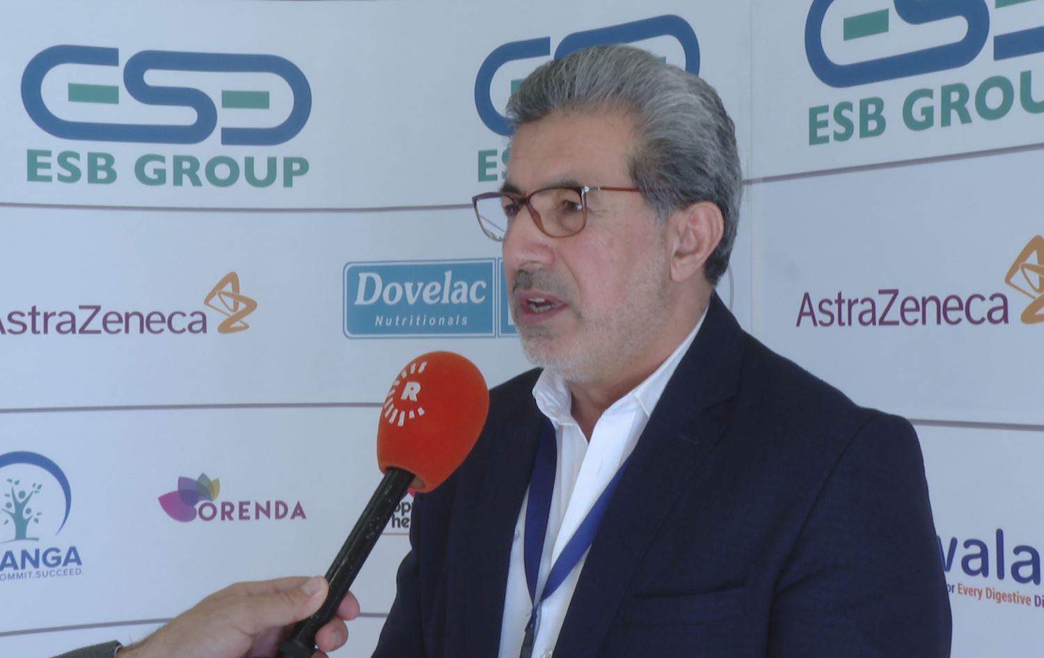 پڕۆفیسۆرێکی منداڵان: منداڵ شیری دایکی نەخوات، زیاتر نەخۆش دەکەوێت