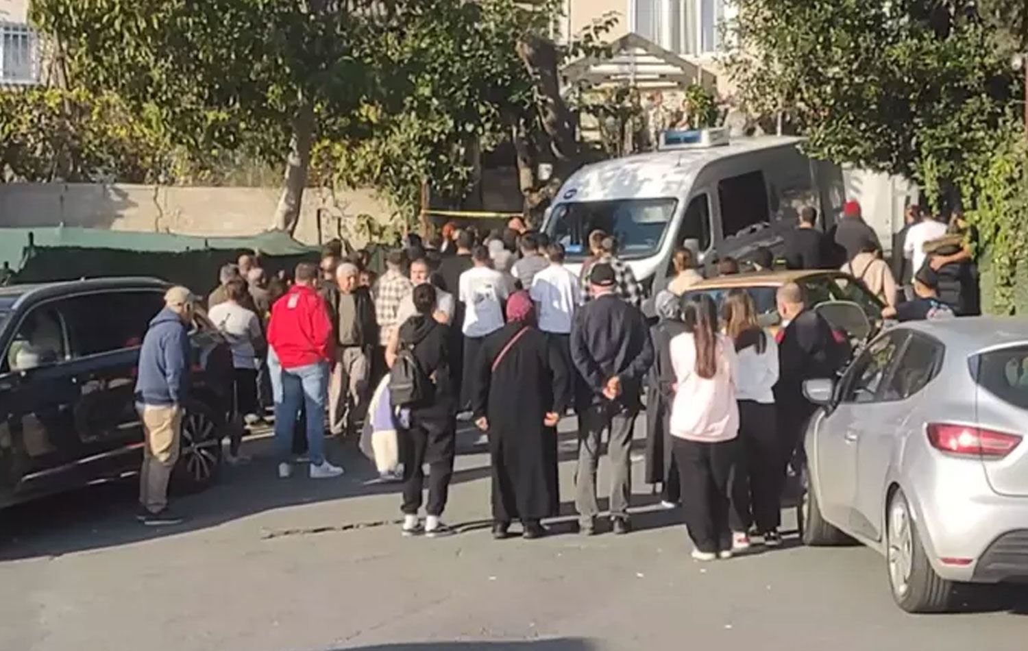 Olay yerine giden aile fertleri. / Foto: DHA