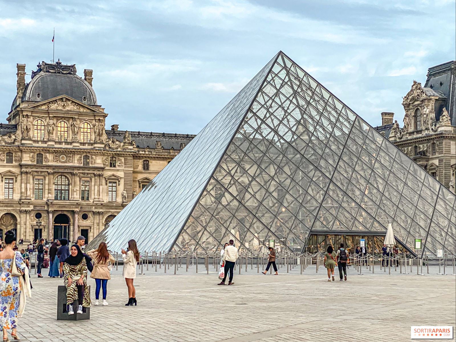 Louvre Müzesi soygunuyla bağlantılı 1 kişi daha tutuklandı