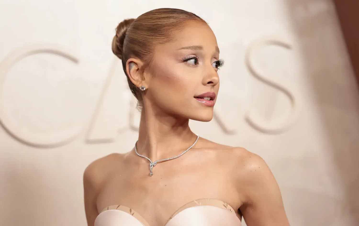 Ariana Grande / Wêne: Torên civakî, Arşîv