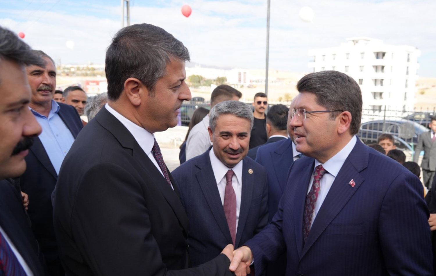 Adıyaman Belediye Başkanı Tutdere (solda) ve Bakan Tunç. / Foto: ANKA