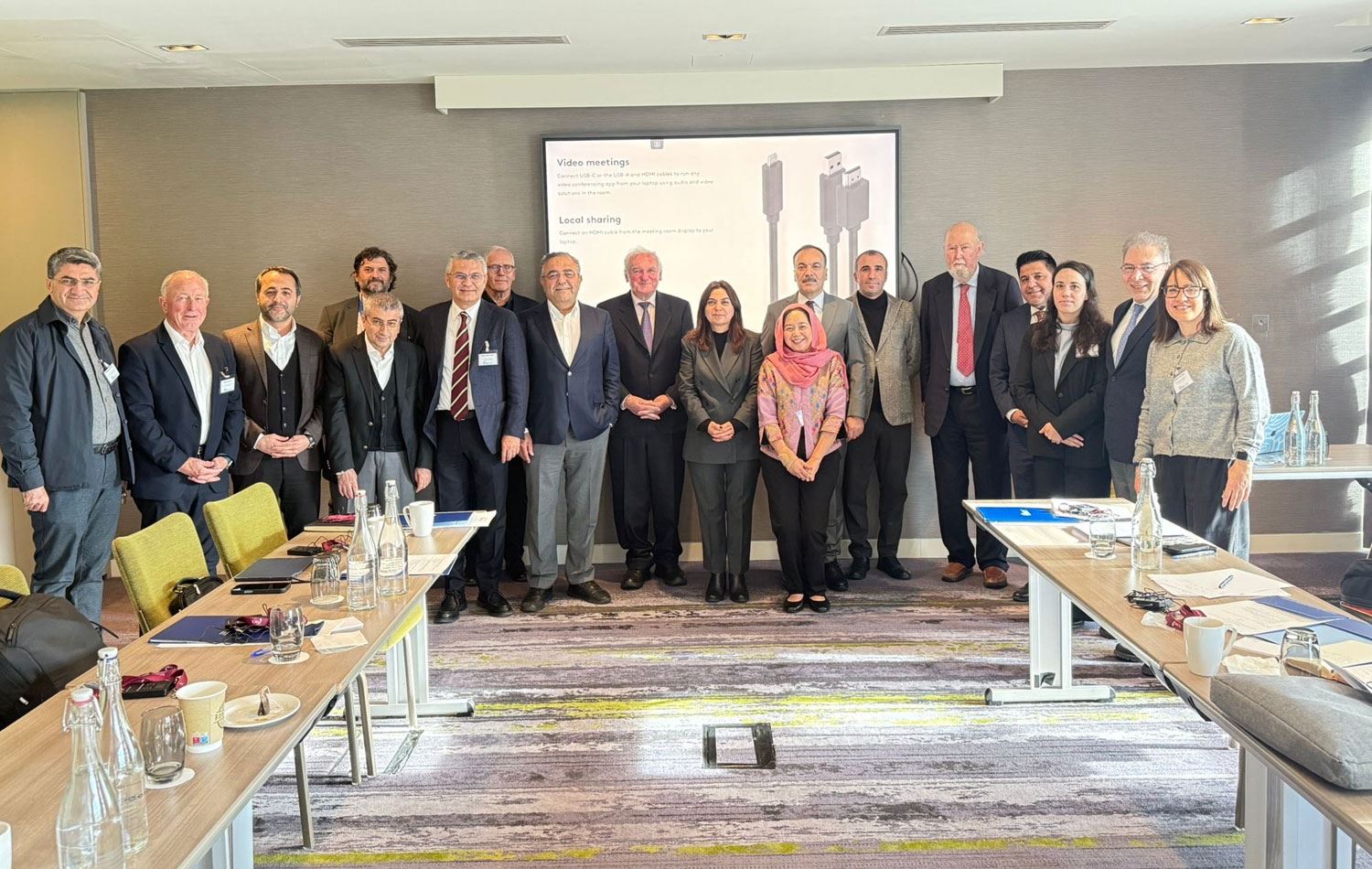 Meclis Komisyonu üyeleri, çözüm süreçlerini incelemek üzere Dublin'deydi: Kendi barışımızı inşa edebiliriz