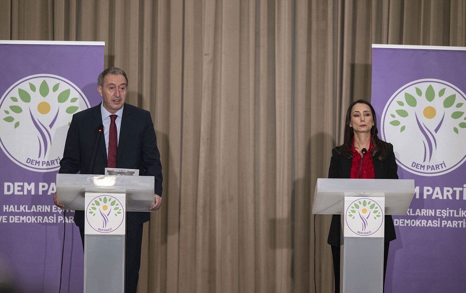 DEM Parti Eş Genel Başkanları Tuncer Bakırhan ve Figen Yüksekdağ