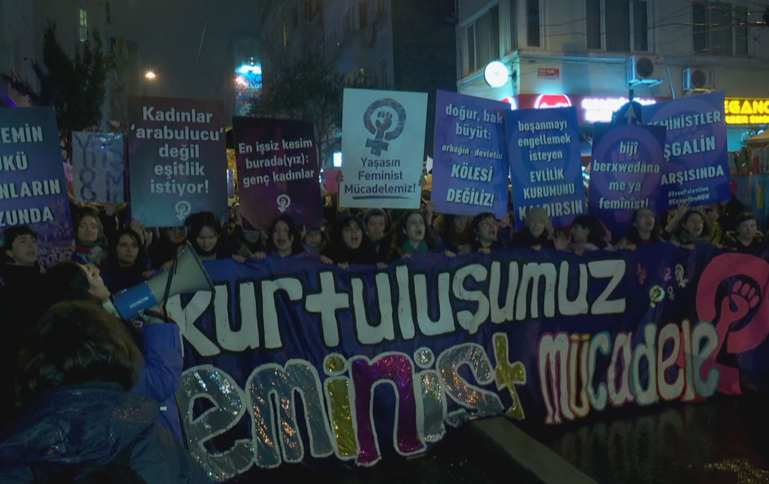 Meşeke femînîstan /Wêne: Ji vîdeoyê