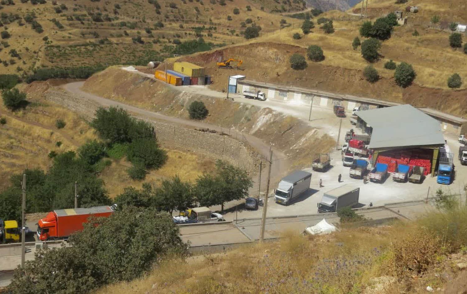 گومرگی کرماشان: هەناردە لە دەروازەی سنووریی شووشمێوە 22% زیادیکردووە