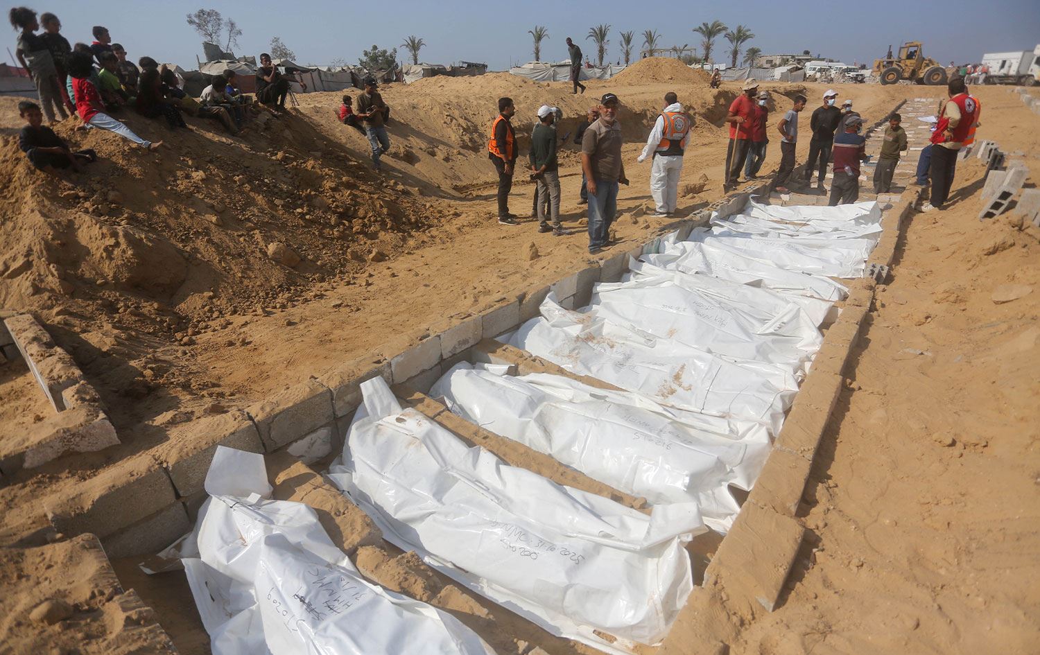 Gazzellinin naaşı, Kızılhaç ve sivil savunma ekipleri tarafından Deyr Belah'ta defnedildi - AA/Arşiv