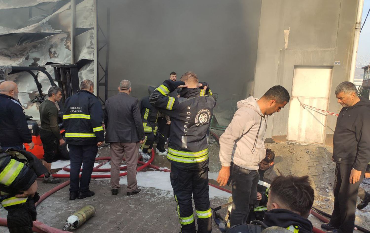 Dîmenê piştî şewatê\ Wêne: AA