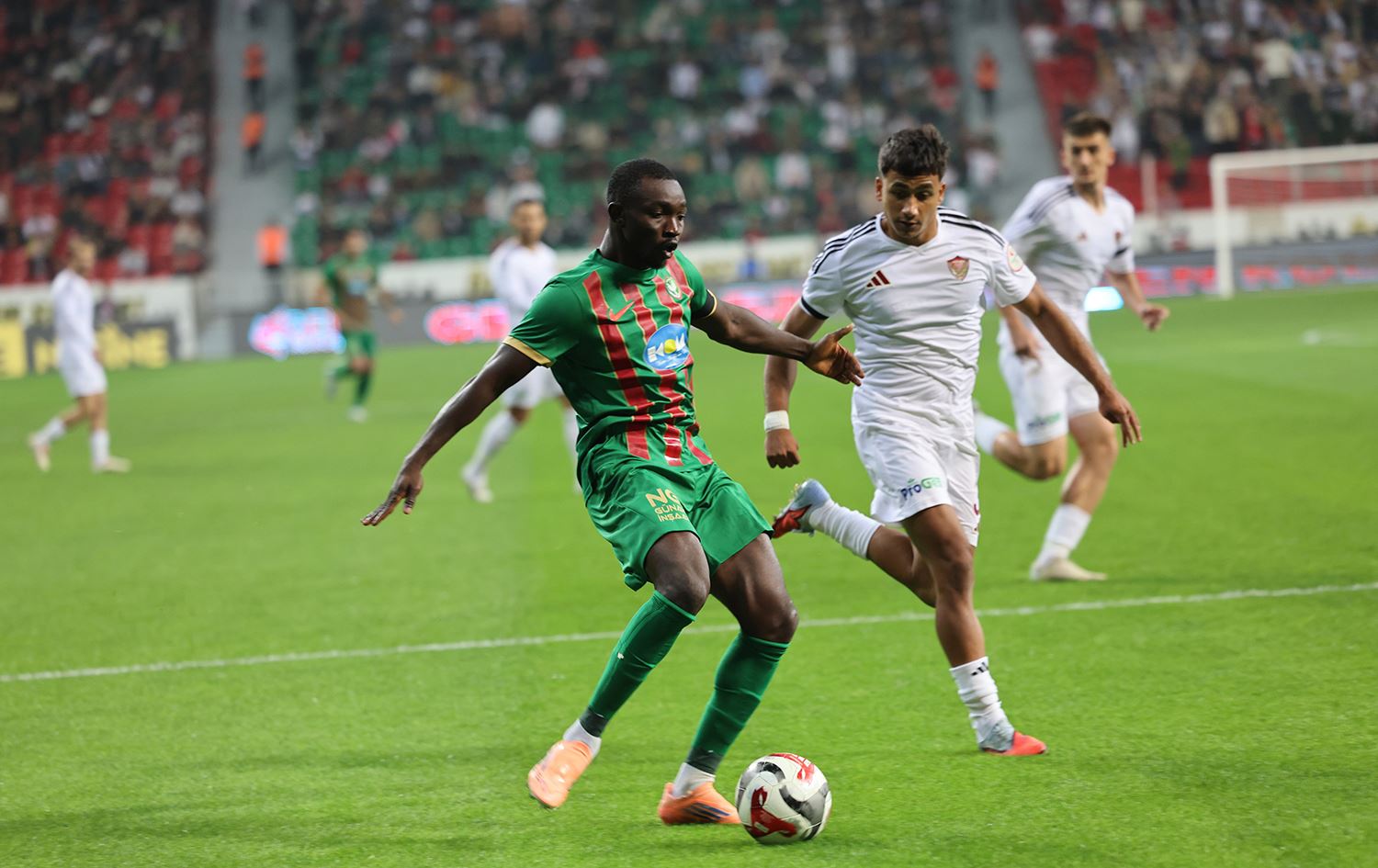 Lîstikvanên Amedspor û Hataysporê /Wêne: Amedspor