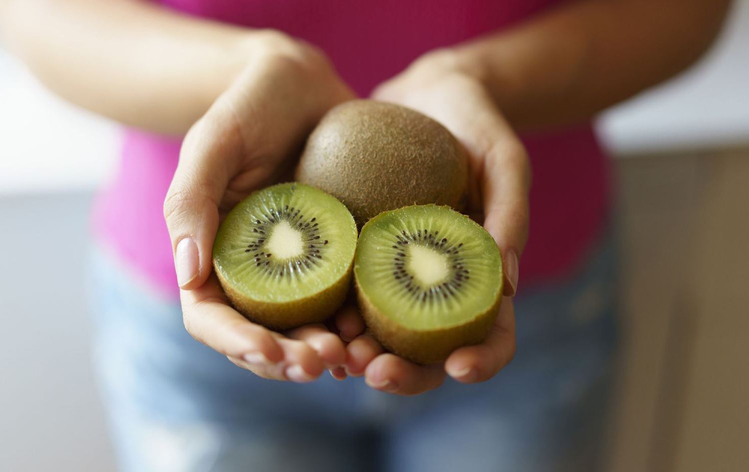 پسپۆڕێکی مێشک و دەمار: کیوی یارمەتیدەرە بۆ تێرخەوبوون