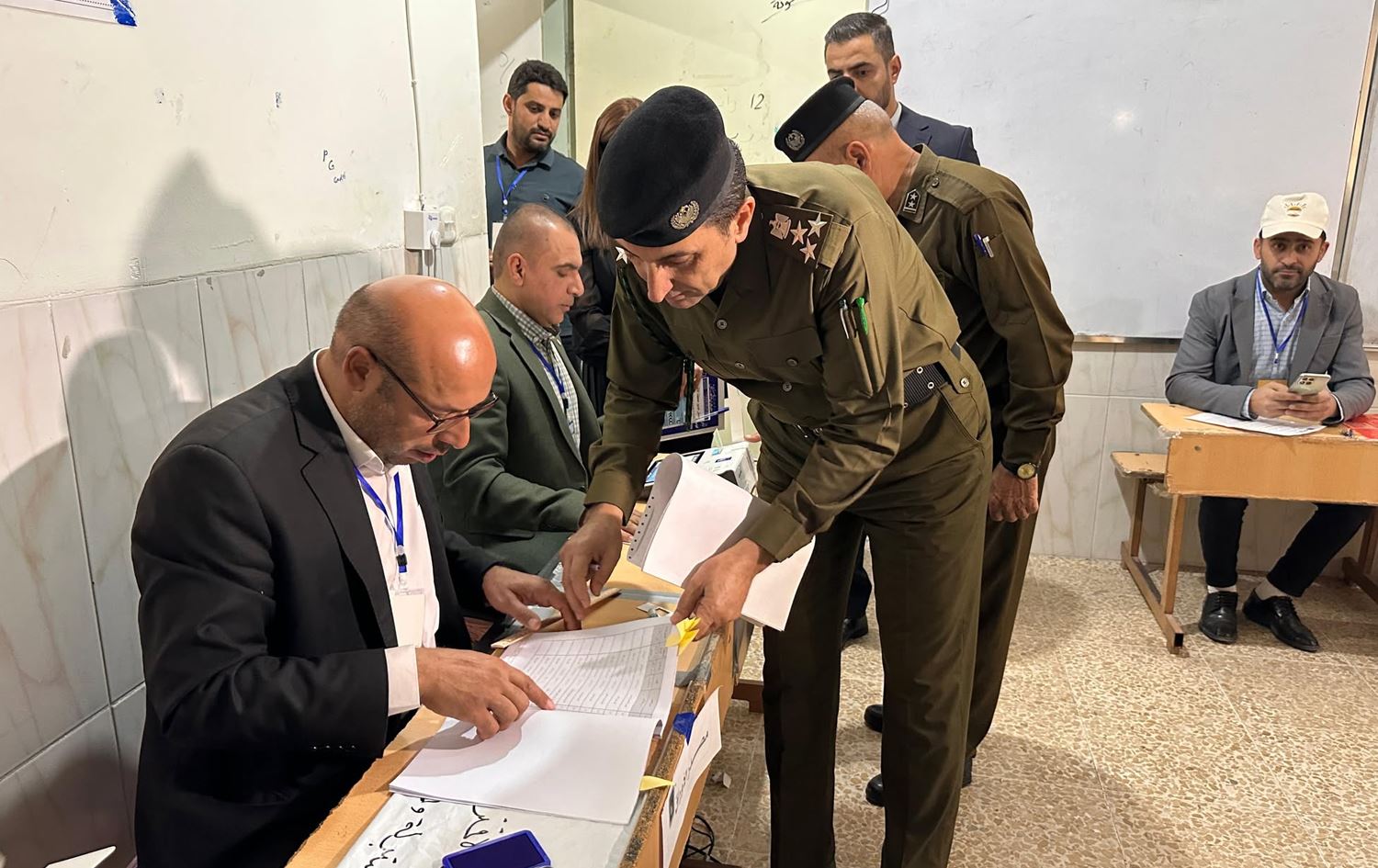 کۆمیسیۆن: کێشەی ئامێرەکان دەستبەجێ چارەسەر کران و ناسینەوەی روخسار بۆ دەنگدەران بەکاردێت