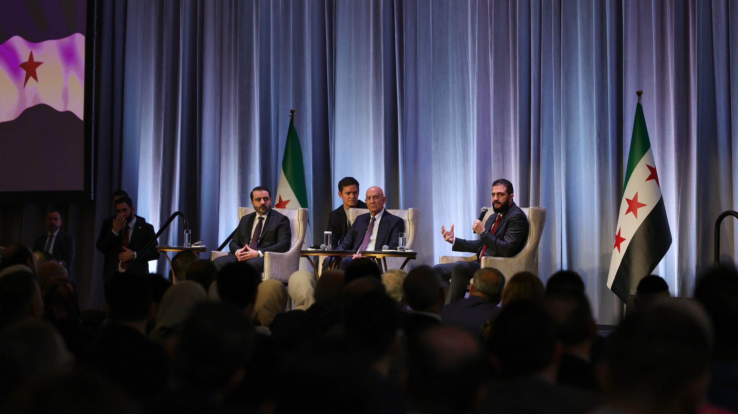 Sharaa meets Syrian community in Washington ahead of meeting with Trump