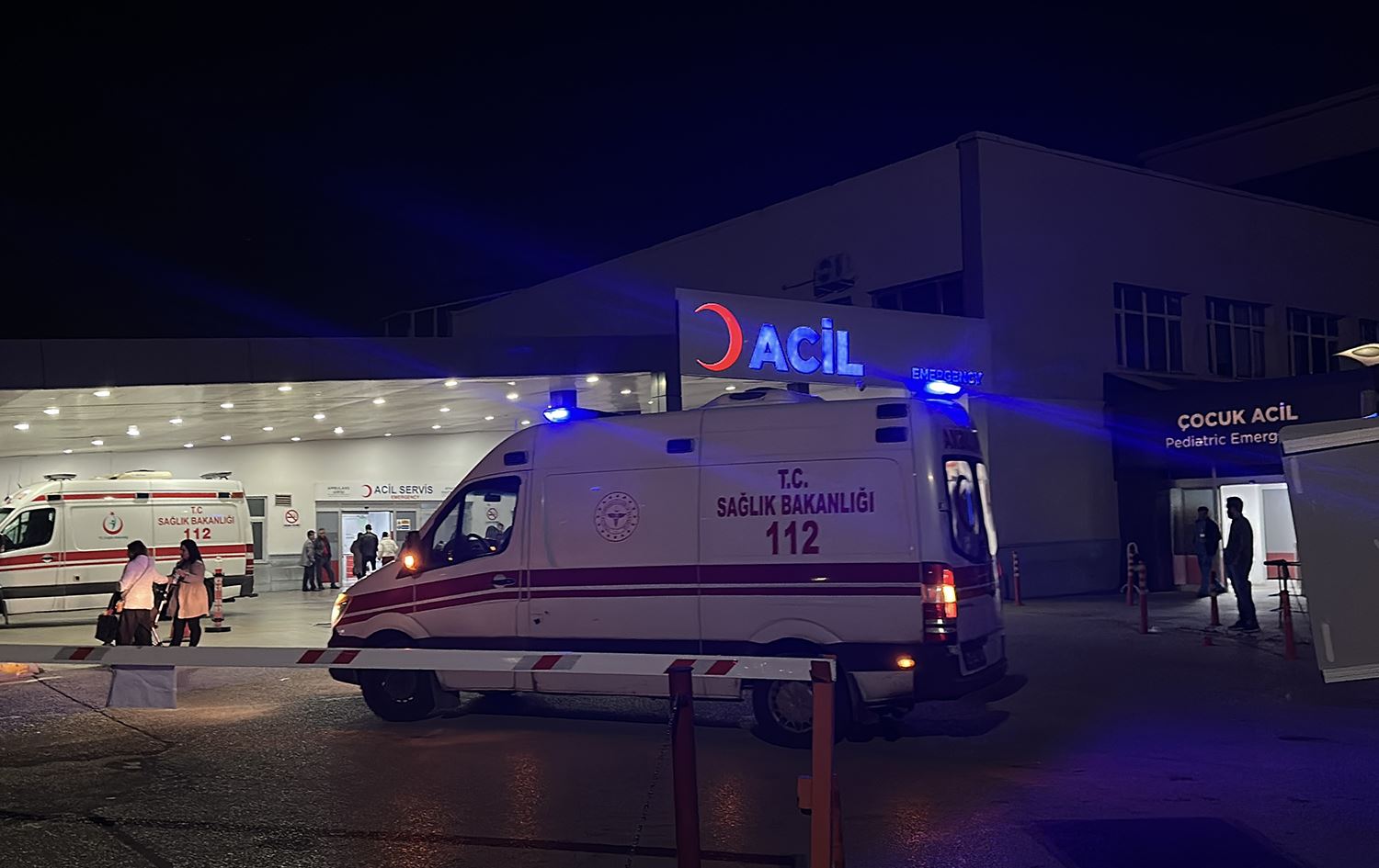 Ber nexweşxaneyê /Wêne: AA