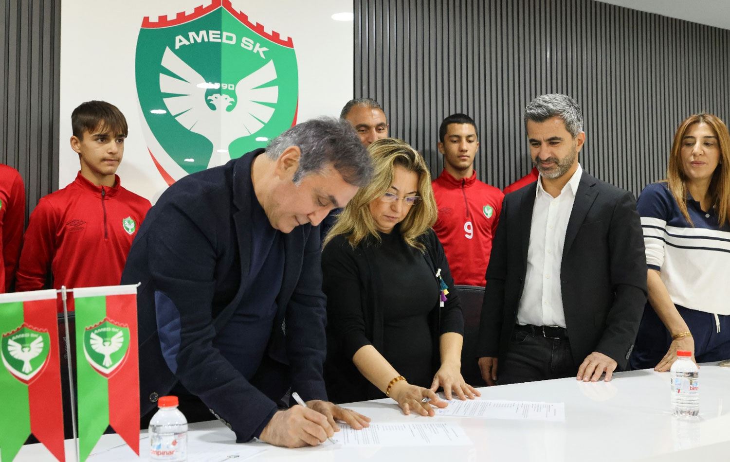 Amedspor altyapısına güçlü destek: DİMDER sponsor oldu