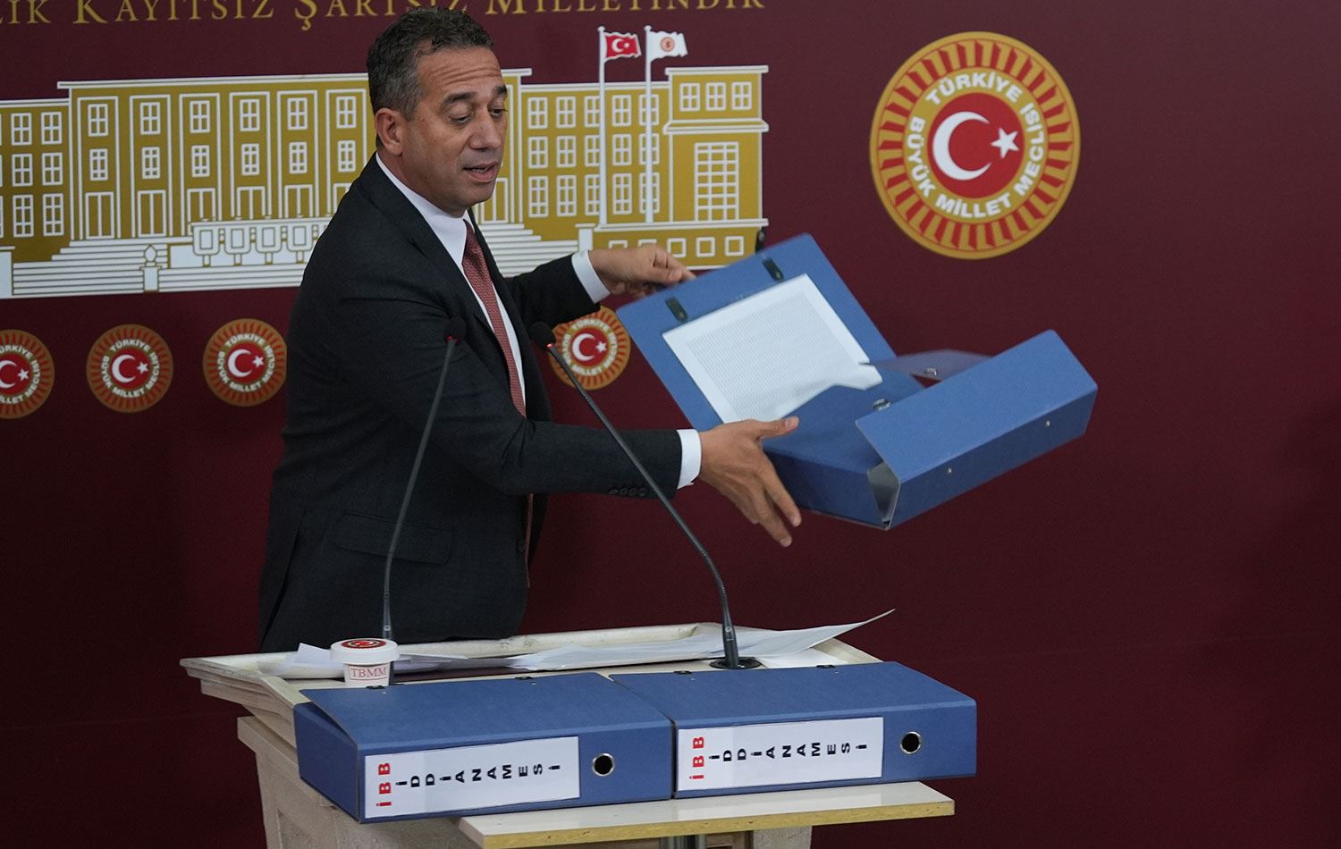 CHP Grup Başkanvekili Ali Mahir Başarır Meclis'te basın toplantısı düzenledi. / AA