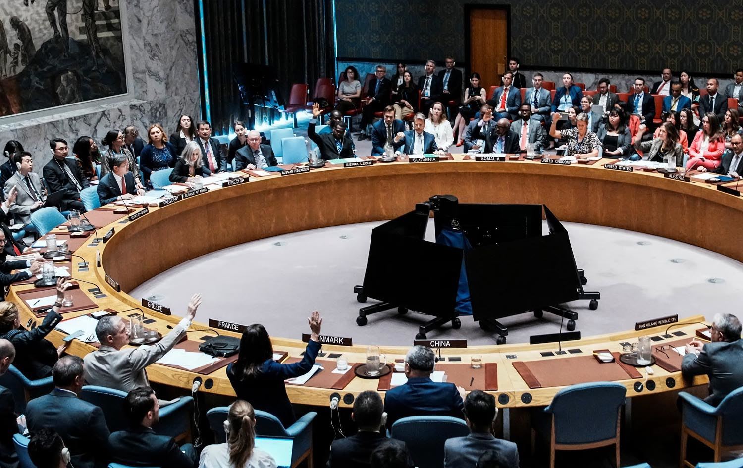 ئەنجوومەنى ئاسایش دەنگ لەسەر رەشنووسی پلانەکەى ئەمریکا بۆ ئاشتی لە غەززە دەدات