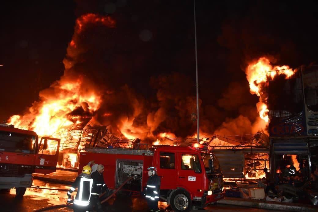 Massive fire engulfs Baghdad