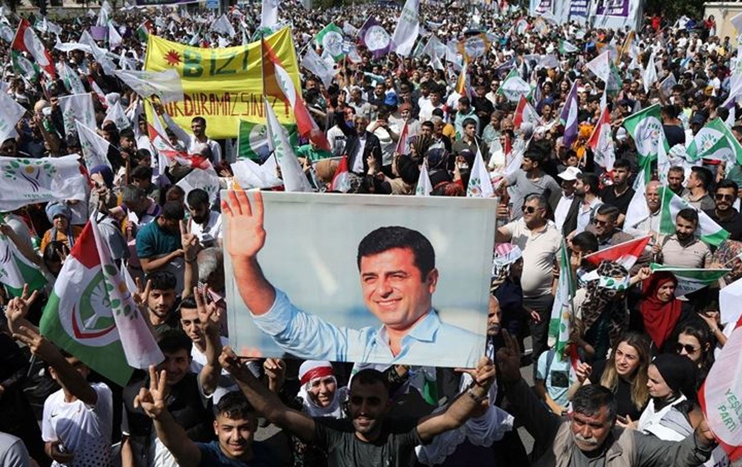 Li mîtîngekê wêneyê Demîrtaş hatiye hildan / Wêne: Arşîv