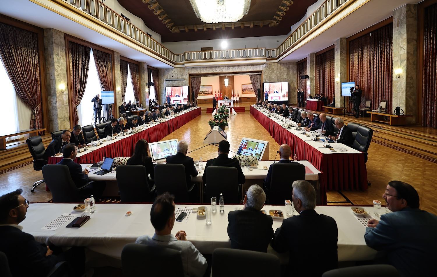 Civîneke berê ya Komîsyonê / Wêne: AA