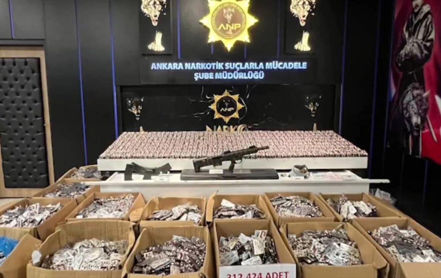 3 şehirde dev uyuşturucu operasyonu: Milyonlarca hap ele geçirildi