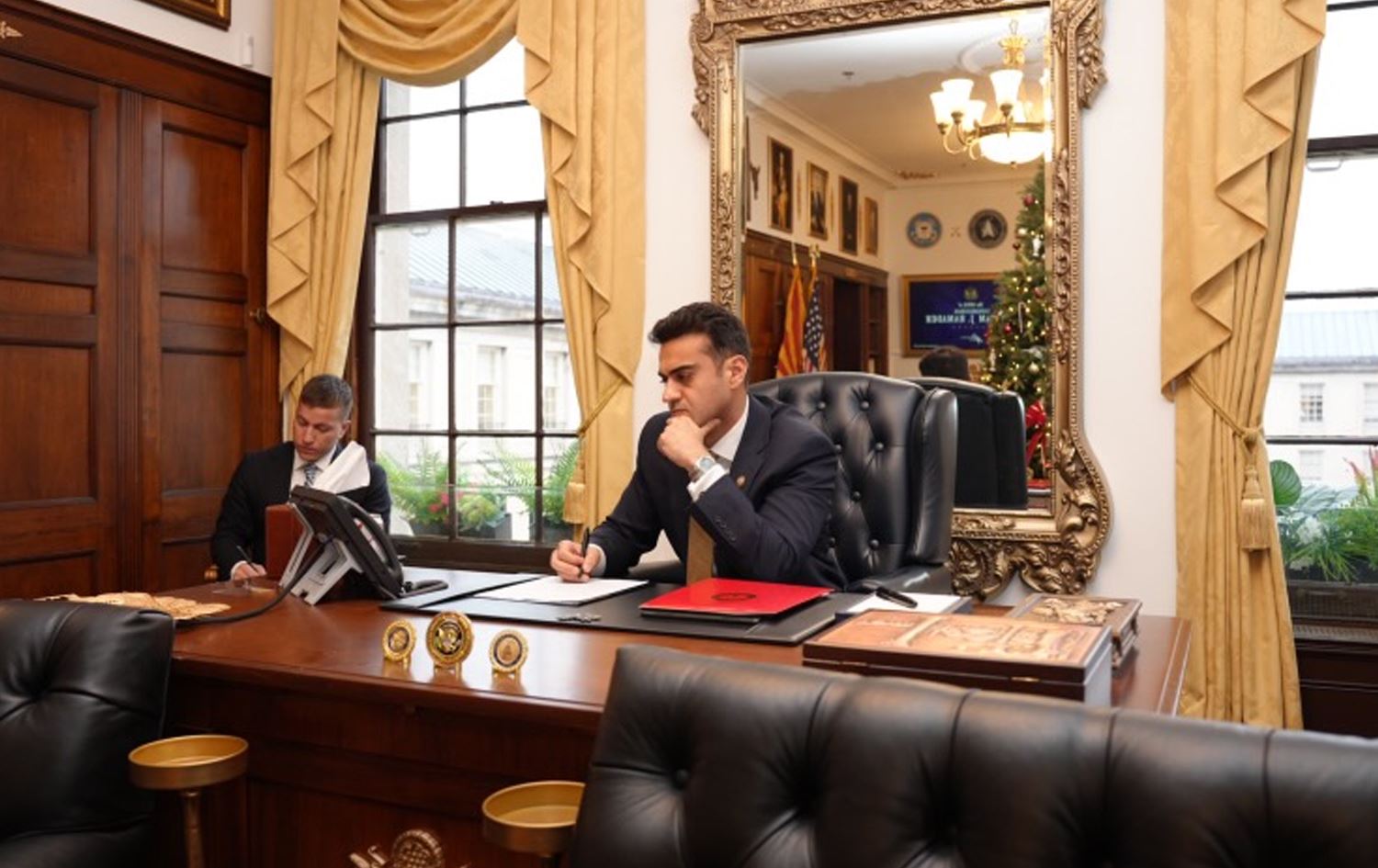 حەمادە بۆ مەزڵووم عەبدی: بەردەوام دەبین لە پەیوەندی لەگەڵ هەموو لایەنەکانی سووریا