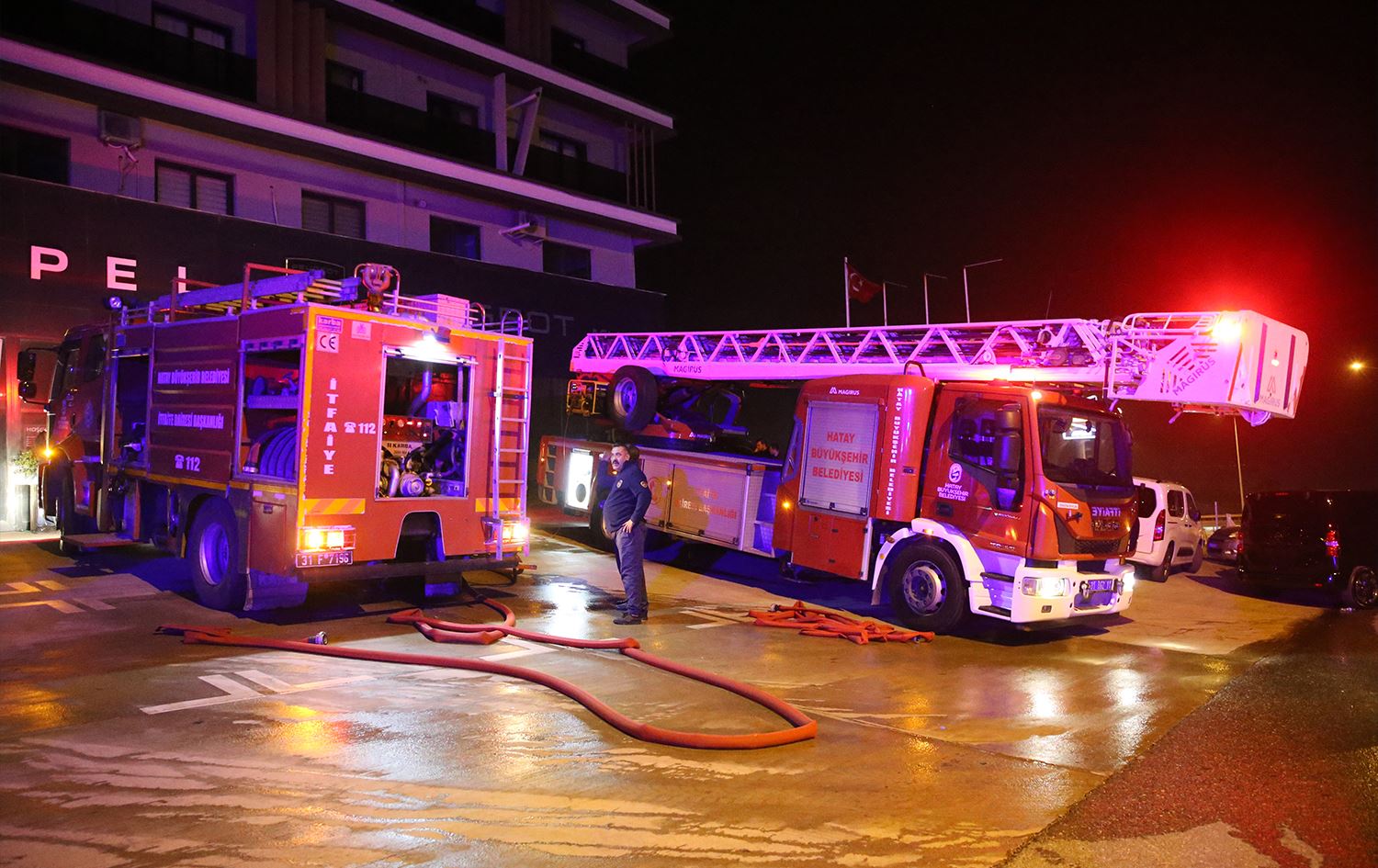 Agir bi avahiyeke 7 qatî ket / Wêne: AA