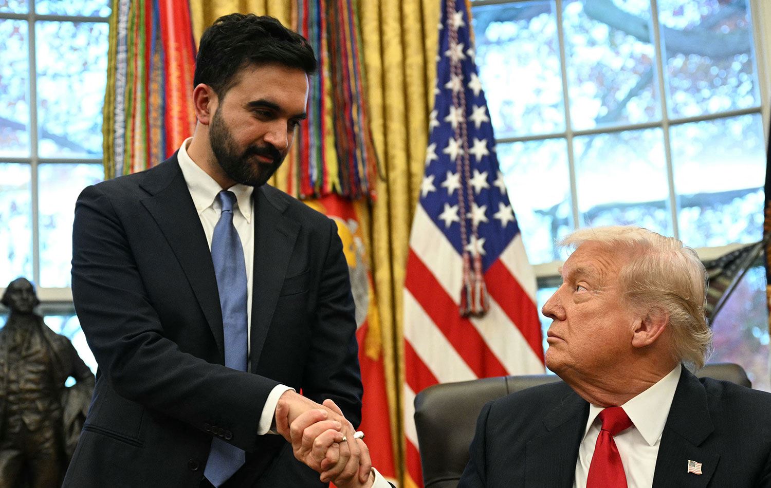 ABD Başkanı Donald Trump, New York belediye başkanlığı seçimlerini kazanan Zohran Mamdani ile Beyaz Saray'da araya geldi. /  Foto: AFP