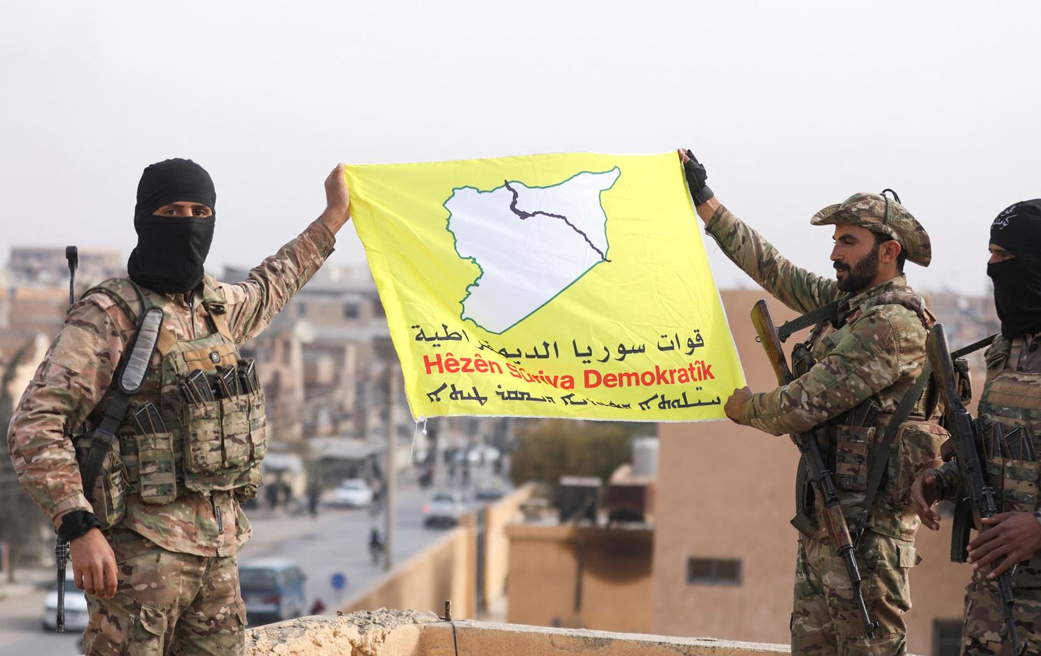 پەرلەمانتارێکی دەم پارتی: ئاکپارتی و مه‌ھەپە داوا له‌ ئۆجەلان ده‌که‌ن ھەسەدەش چەک دابنێت