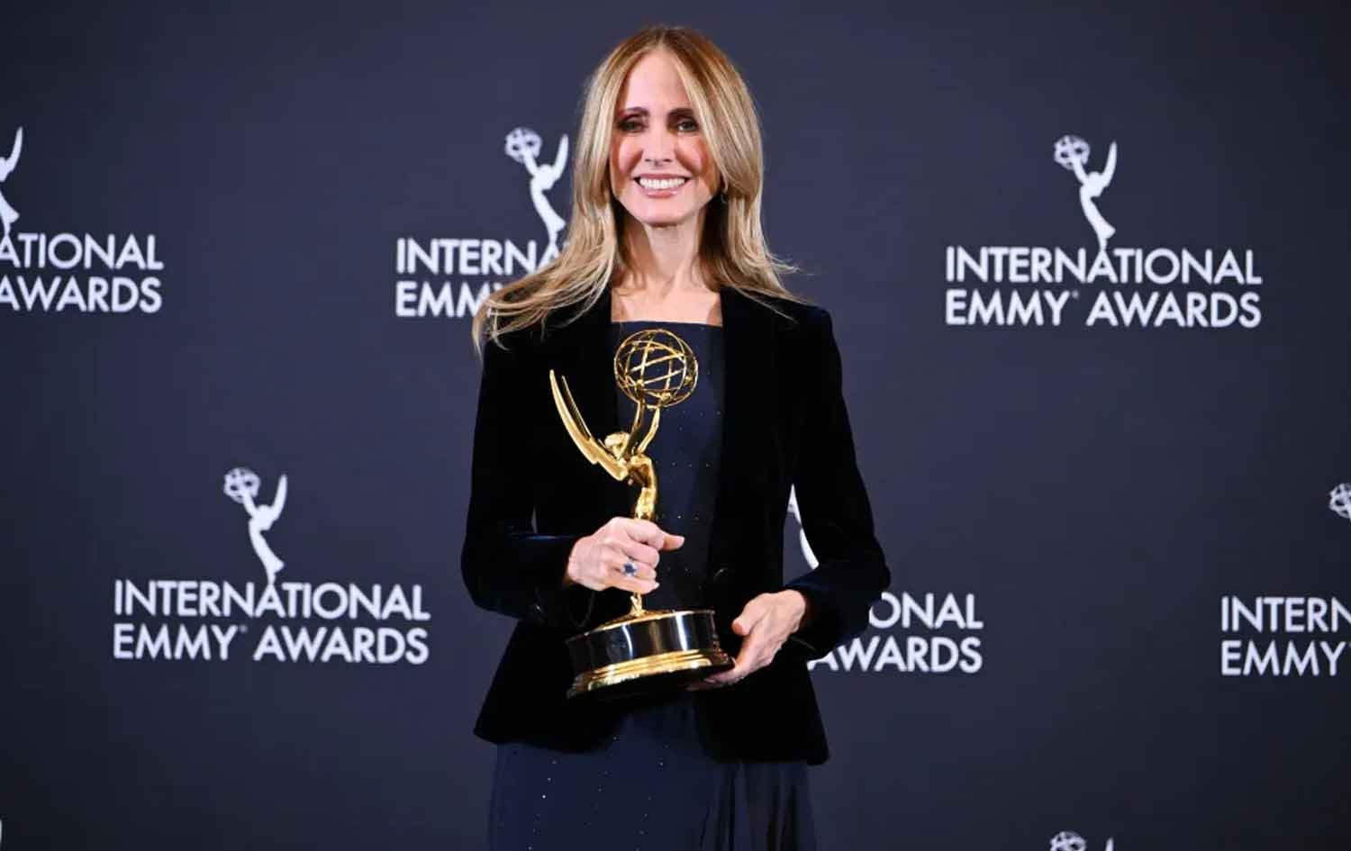 دانا واڵدن، هاوسەرۆکی دیزنی ئینتەرتەینمێنت