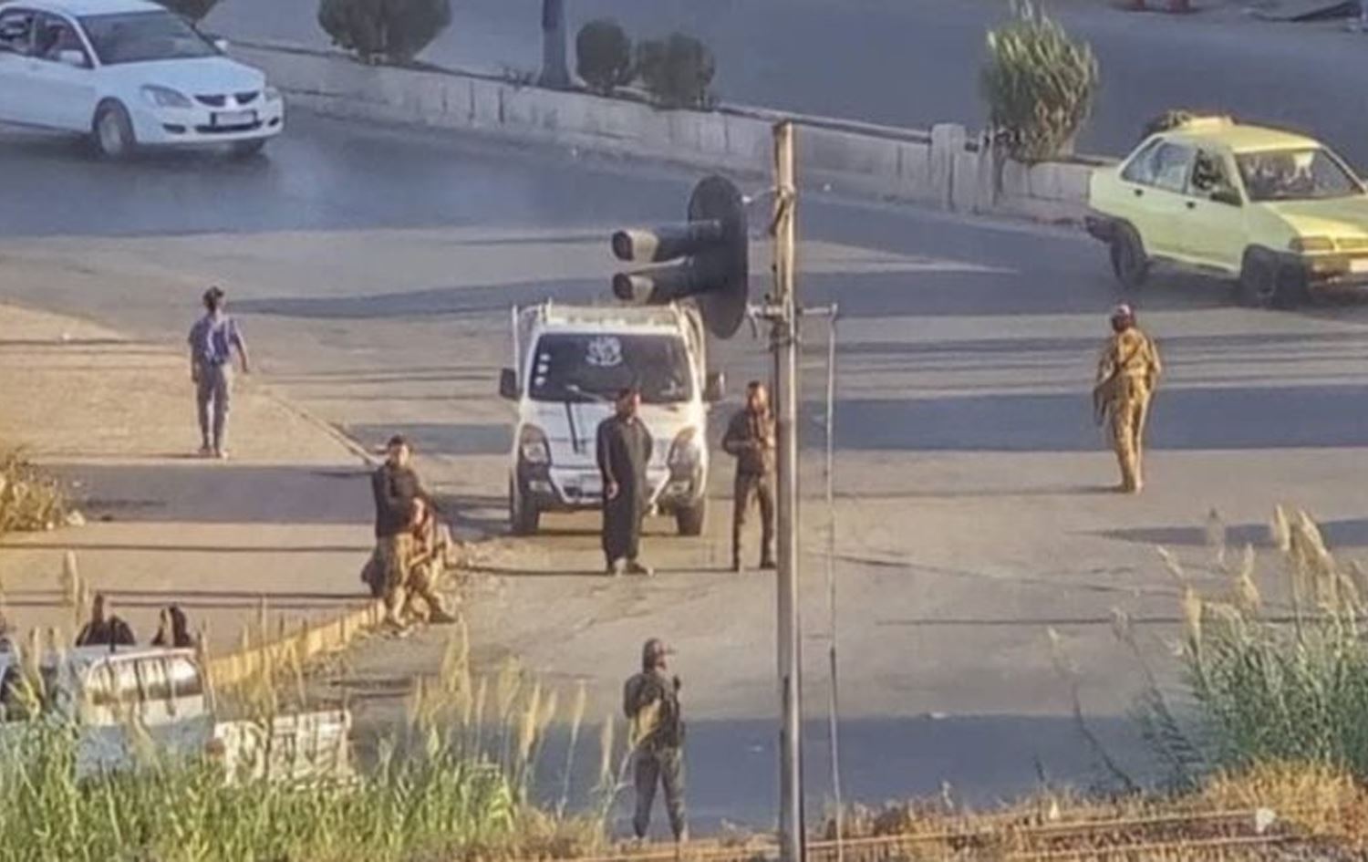 Çekdarên hikûmeta Sûriyeyê li derdora taxa Şêx Meqsûdê ne / Wêne: Arşîv