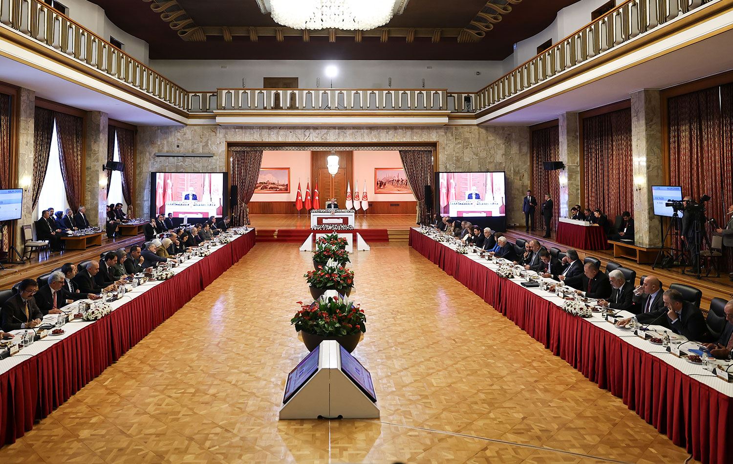 Milli Dayanışma, Kardeşlik ve Demokrasi Komisyonu'nun 18'nci toplantısından bir kare. / AA