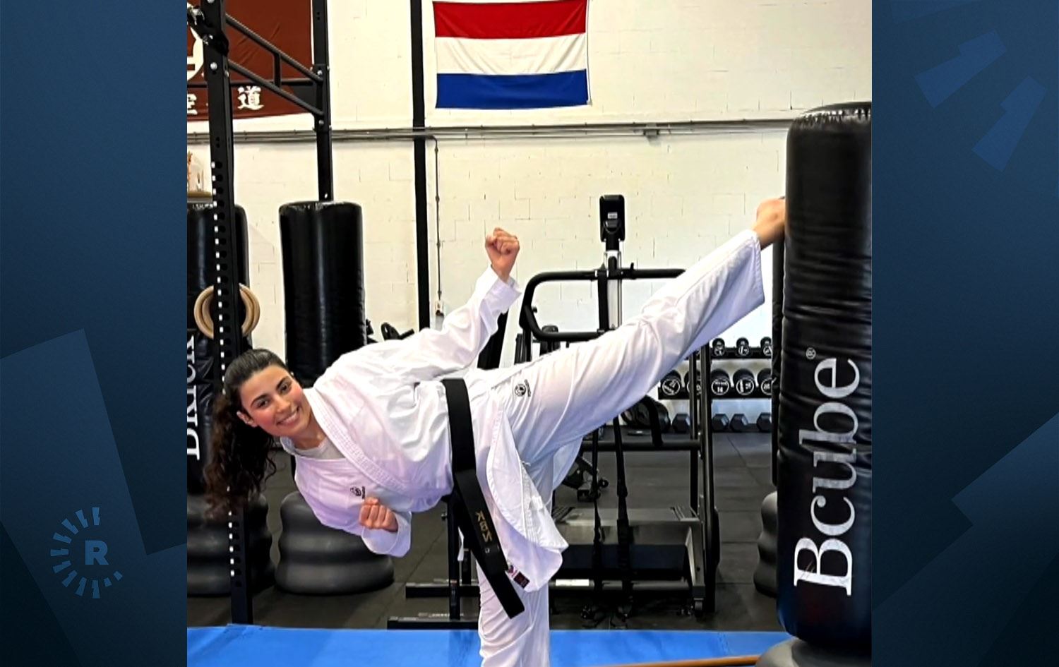 لۆرین یاریزانێکی پیشەگەرە و خاوەنی چەندین نازناوە لەسەر ئاستی ئەورووپا