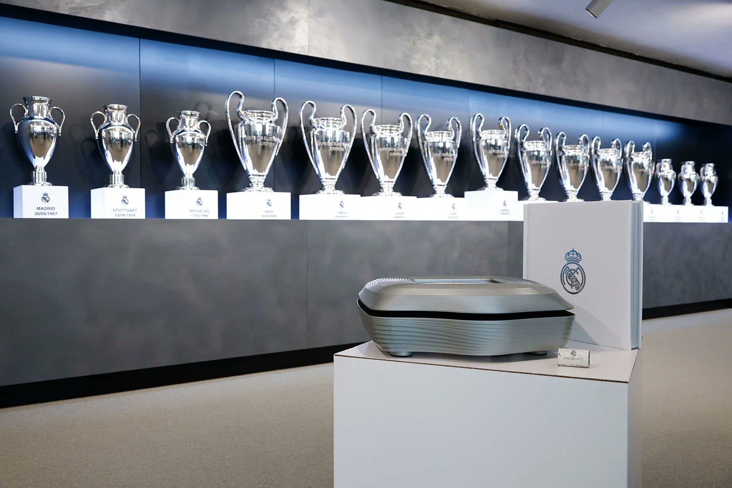 ریال مەدرید لە کتێبێکدا چەندین نهێنیی یانەکە ئاشکرا دەکات