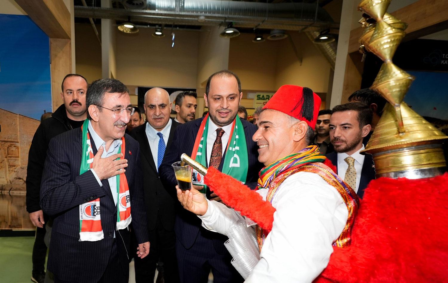 Türkiye Cumhurbaşkanı Yardımcısı Cevdet Yılmaz, İstanbul'da, "Diyarbakır Tanıtım Günleri 2025" programına katıldı.