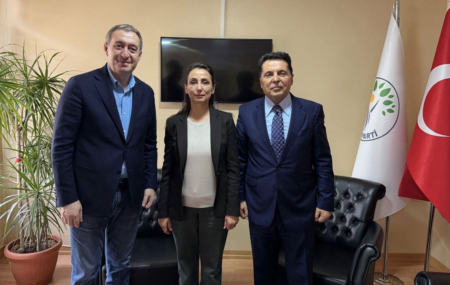 Tuncer Bakirhan, Tulay Hatîmogullari û Ahmet Ozer /Wêne: X