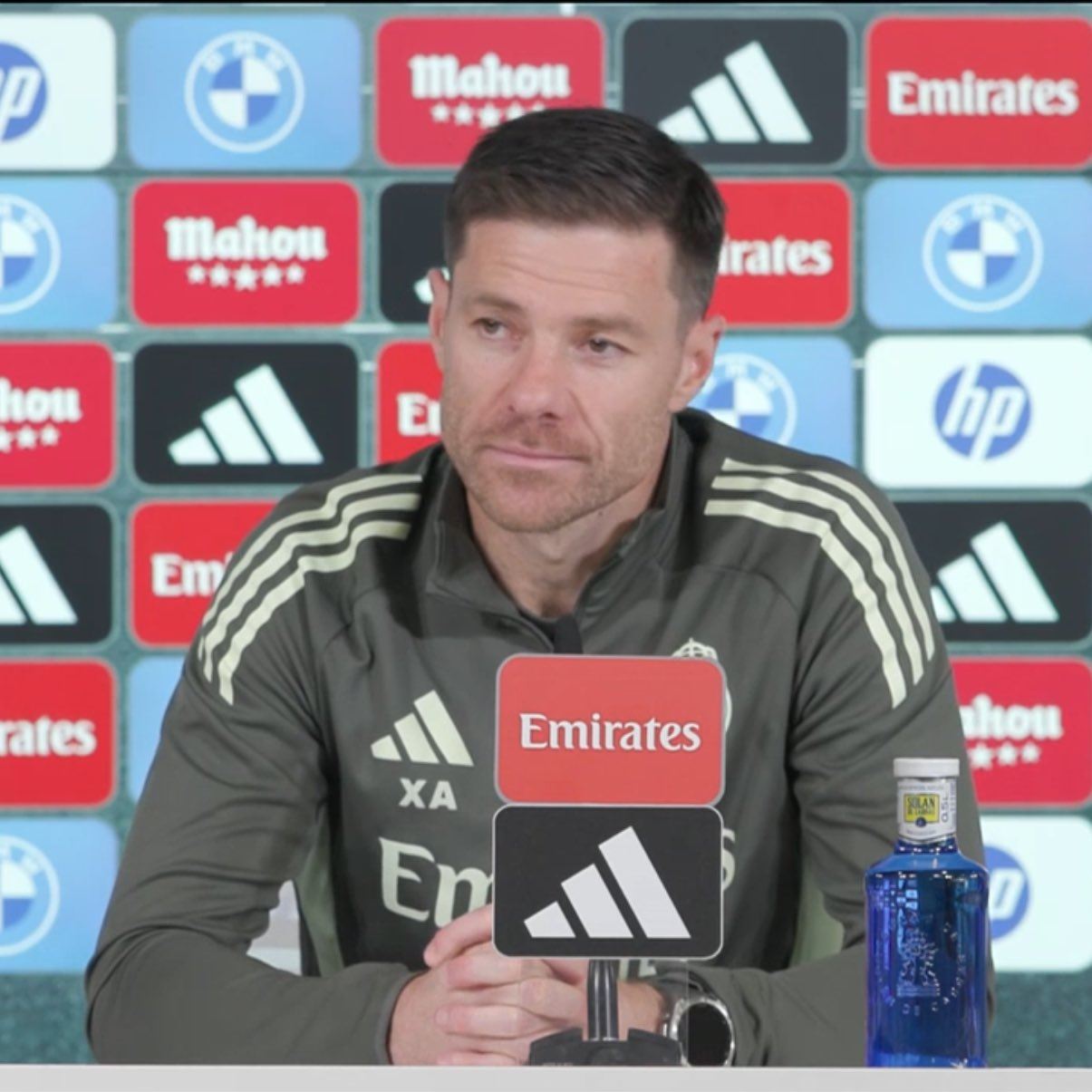 چابی ئەلۆنسۆ: پەیامەکانی لاپۆرتا پۆپۆلیستین و پەیوەندیم لەگەڵ بێلینگهام زۆر باشە