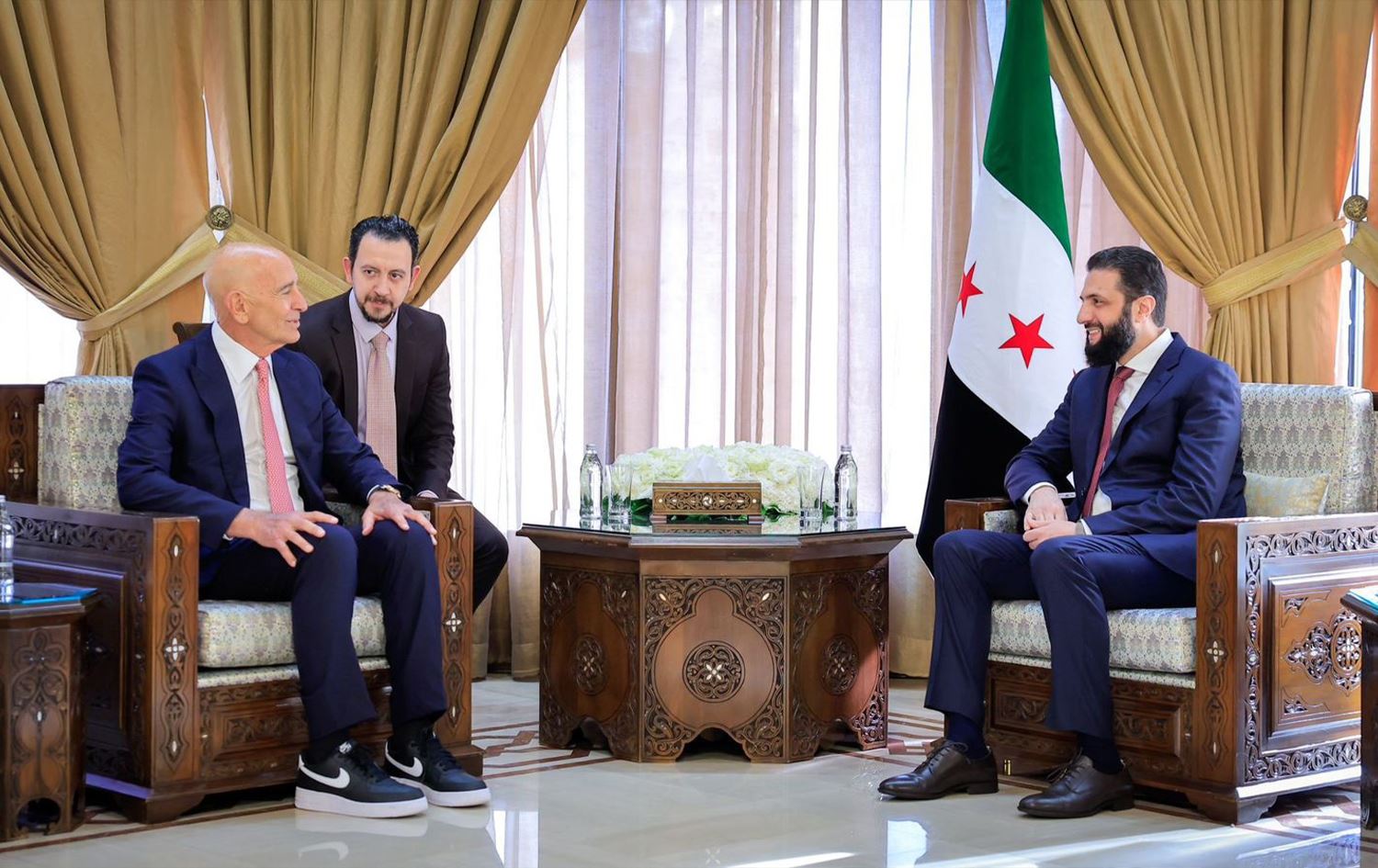 Şara ile ABD’li Temsilci Barrack, Şam'da bir araya geldi  