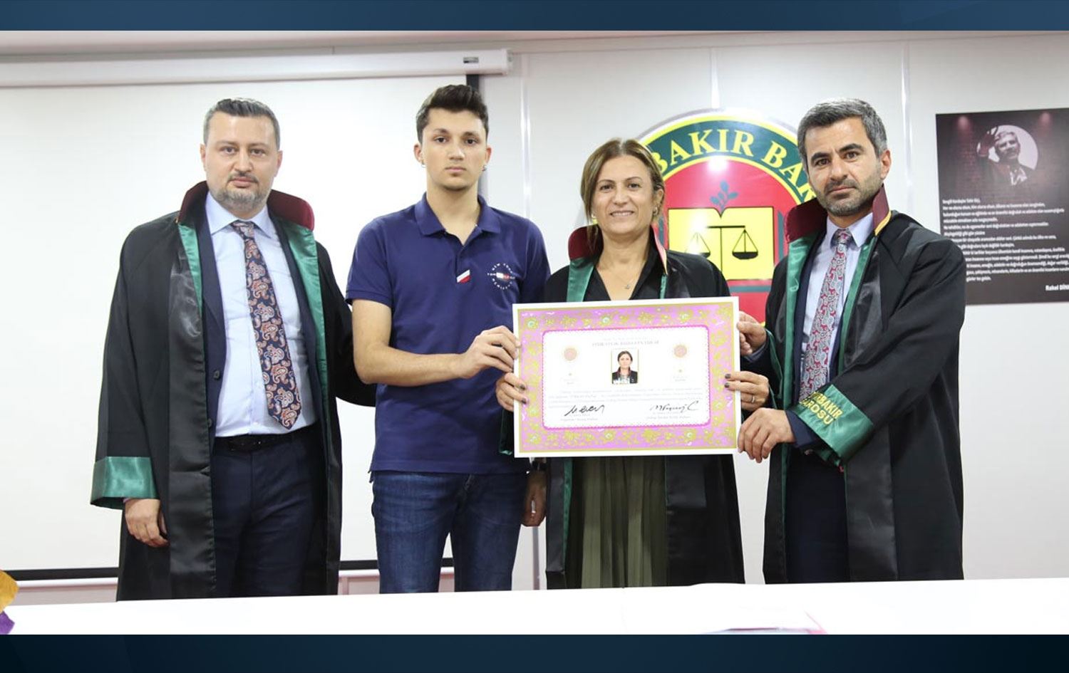 Cumhuriyet Halk Partisi (CHP) İstanbul Milletvekili ve avukat Türkan Elçi, Diyarbakır Barosu'ndaki üyeliğini sonlandırdığını açıkladı