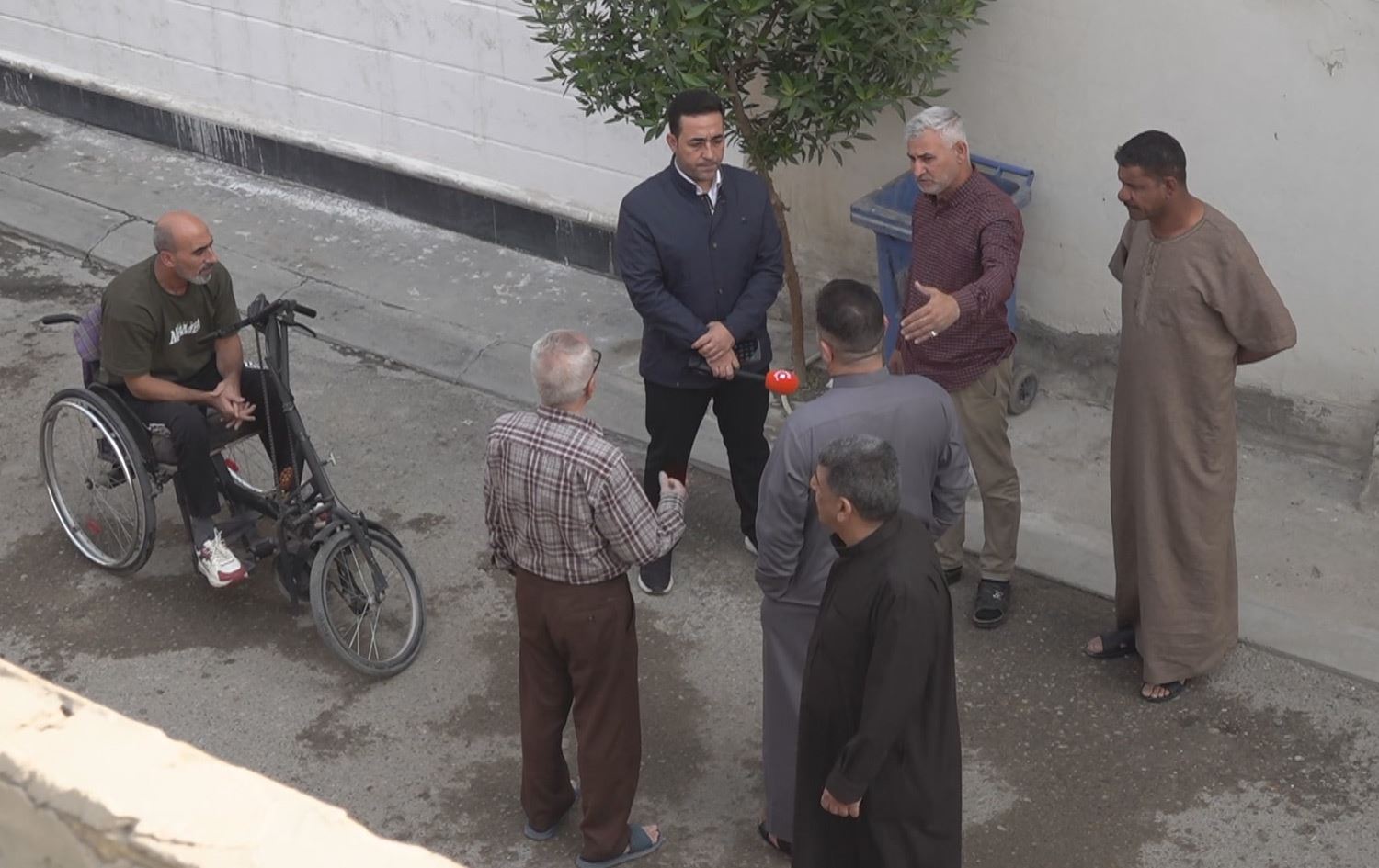 دانیشتووانی گەڕەکە دەڵێن، بەڵگەنامەی فەرمییان لەبەردەستە کە زەوییەکانیان کڕیوە.