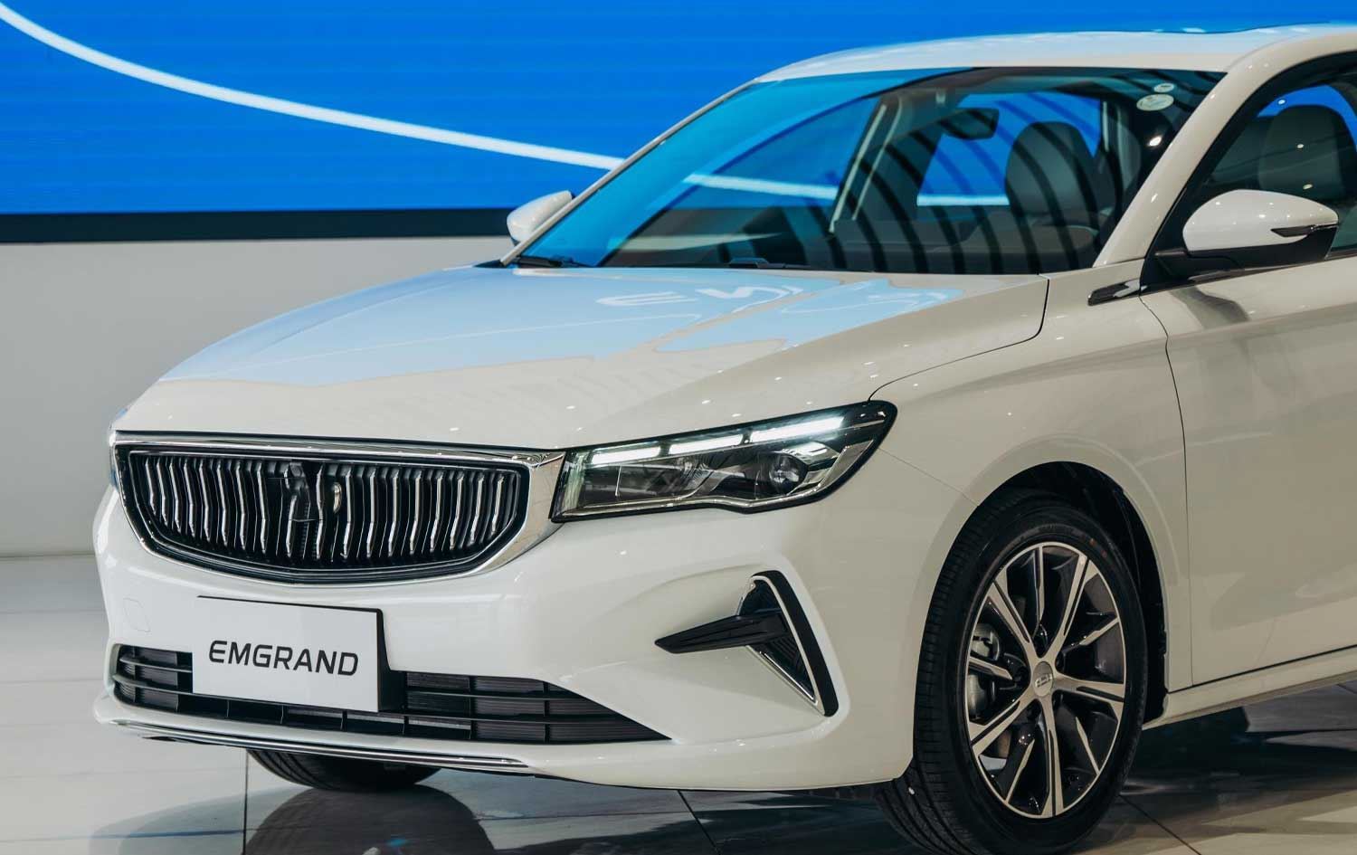 Kürdistan Öğretmenler Birliği, bir otomobil şirketiyle imzaladığı anlaşma kapsamında öğretmenlere 60 ay (5 yıl) taksitle "sıfır kilometre" araç satın alma imkanı sağladı.