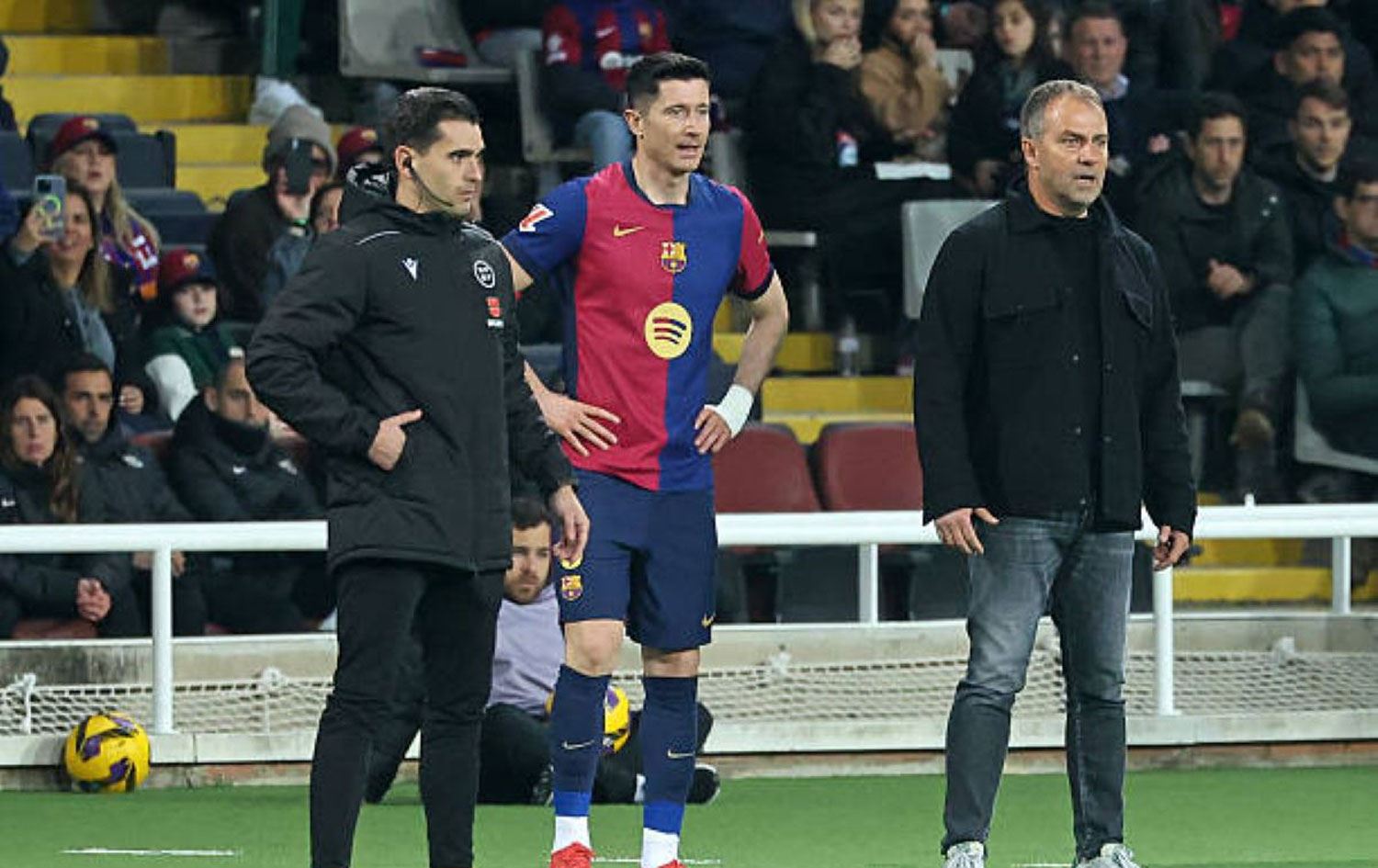 Barcelona Teknik Direktörü Hansi Flick, yönetime sunduğu raporla kulüpte deprem etkisi yarattı