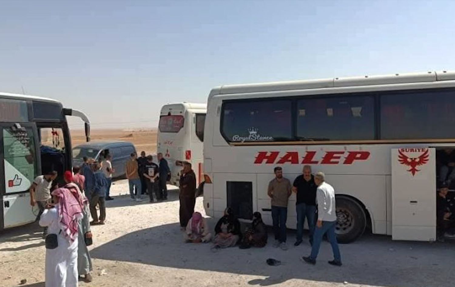 ناشط حقوقي: فتحُ معبر "الرقة – أثريا" اليوم أمام جميع المسافرين يخفف العبء عنهم