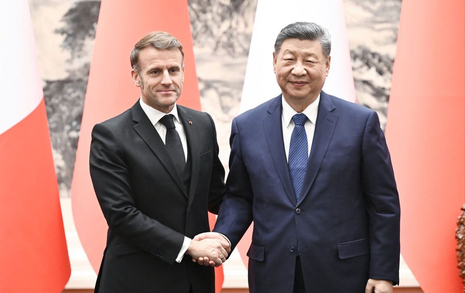 Macron û Xi Jinping civiyan / Wêne: AA