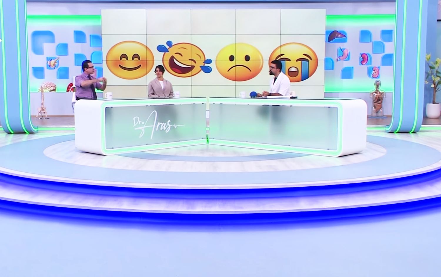 بۆچی بە خواردنەوەی پەرداخێک ئاو تووڕەیی کەم دەبێتەوە؟ وەڵامەکە بزانە